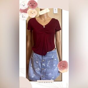 No Boundaries Women's Baby V-Neckline Tee